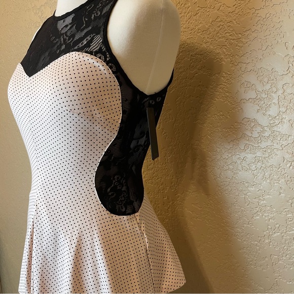 NWT Guess Mini Dot Peplum Feminine Lace Flirty Tank Top Size XS - Picture 4 of 16